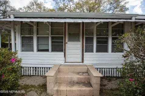 412 S County Road 21 Hawthorne FL 32640