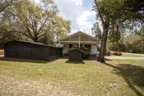 412 S County Road 21 Hawthorne FL 32640