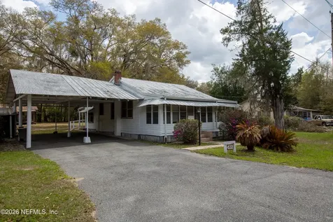 412 S County Road 21 Hawthorne FL 32640