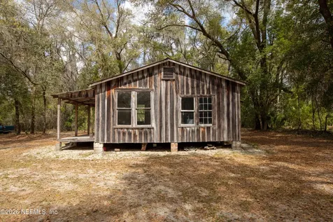 412 S County Road 21 Hawthorne FL 32640