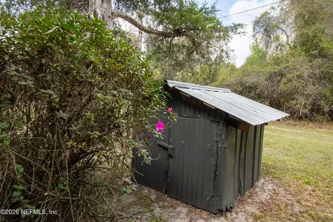 412 S County Road 21 Hawthorne FL 32640