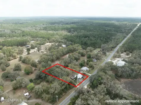 412 S County Road 21 Hawthorne FL 32640