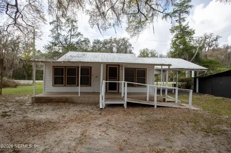 412 S County Road 21 Hawthorne FL 32640