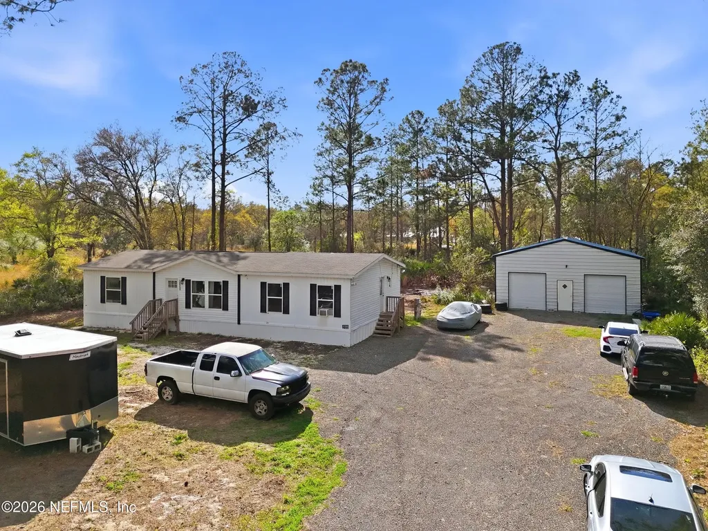10555 Yeager Avenue Hastings FL 32145