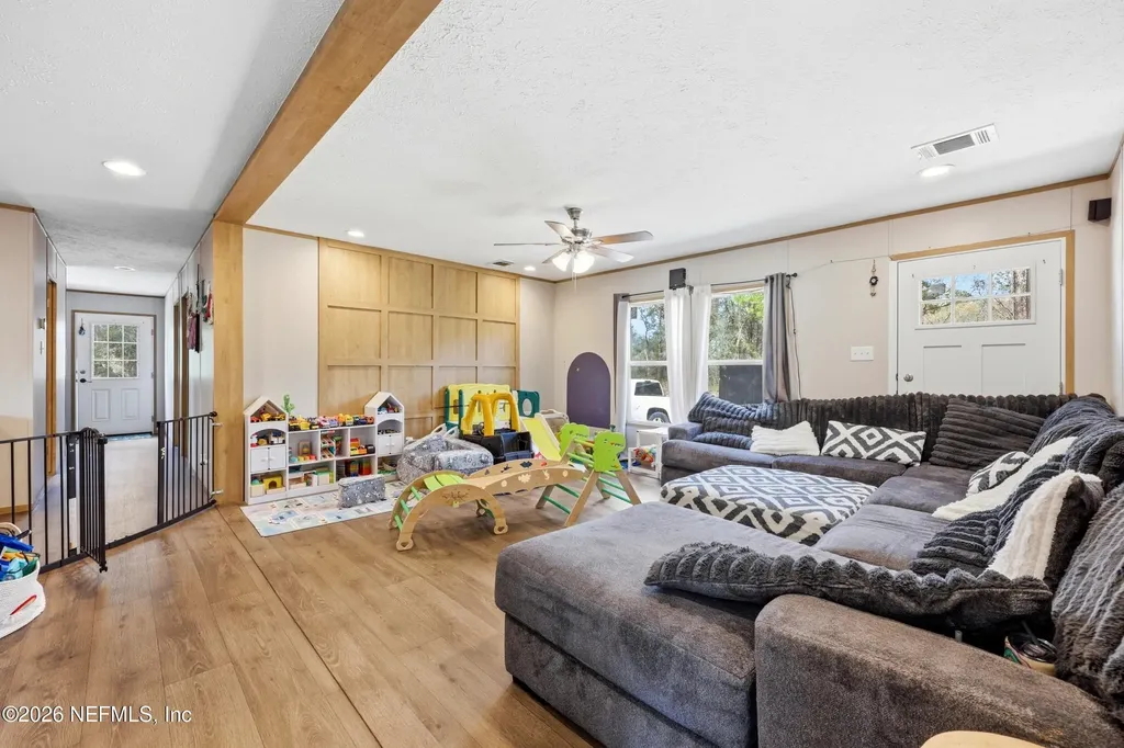 10555 Yeager Avenue Hastings FL 32145