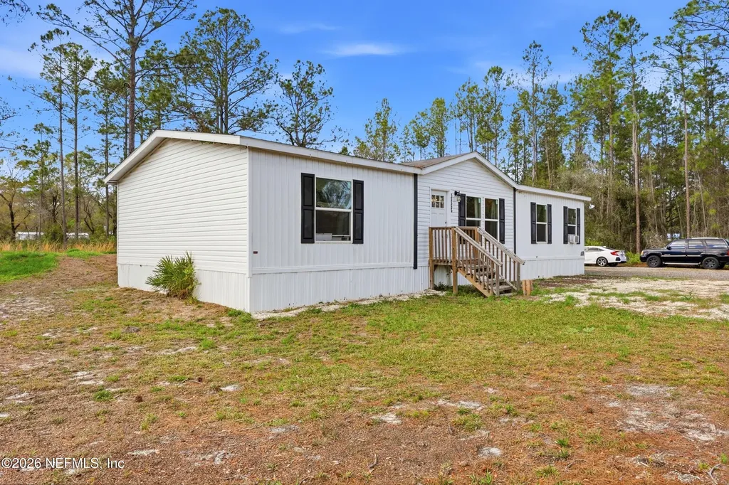10555 Yeager Avenue Hastings FL 32145
