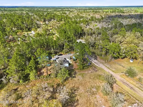 10555 Yeager Avenue Hastings FL 32145