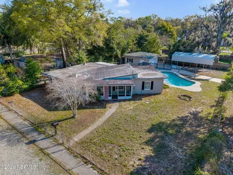 3955 Peach Drive Jacksonville FL 32246