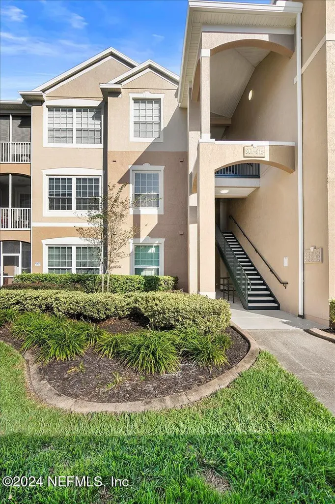 7990 Baymeadows Road E Jacksonville FL 32256