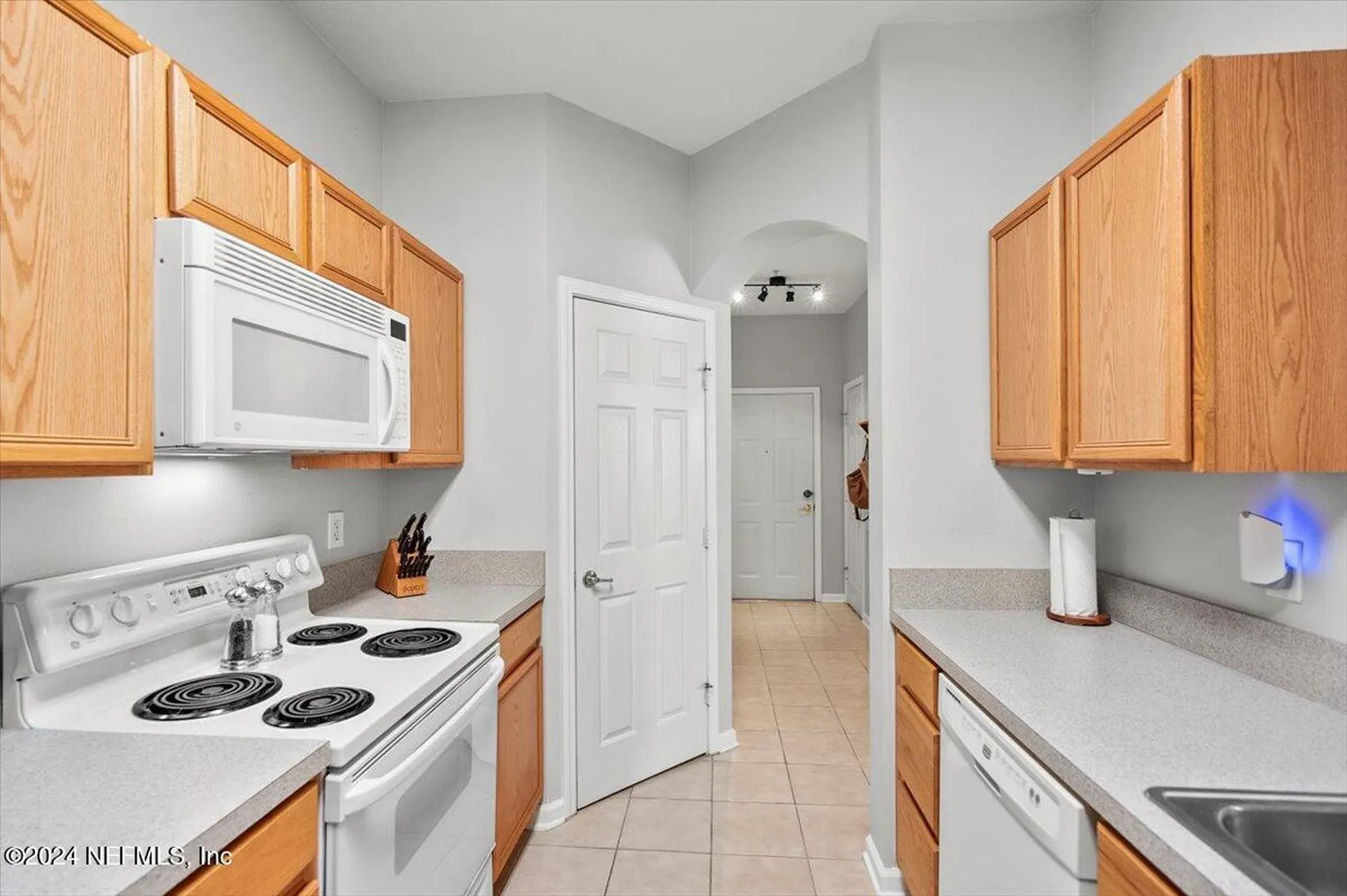 7990 Baymeadows Road E Jacksonville FL 32256