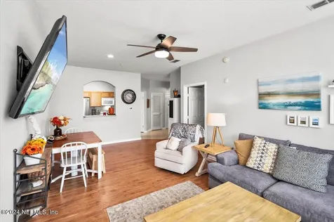7990 Baymeadows Road E Jacksonville FL 32256