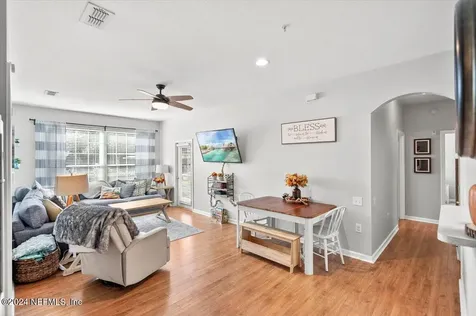 7990 Baymeadows Road E Jacksonville FL 32256