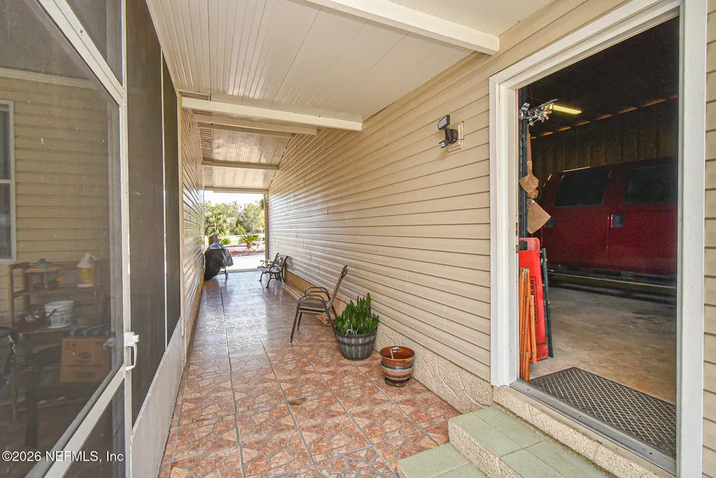 105 Lake Como Drive Pomona Park FL 32181