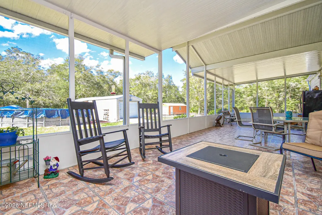 105 Lake Como Drive Pomona Park FL 32181