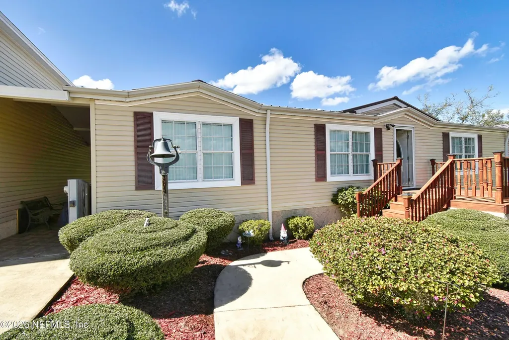 105 Lake Como Drive Pomona Park FL 32181