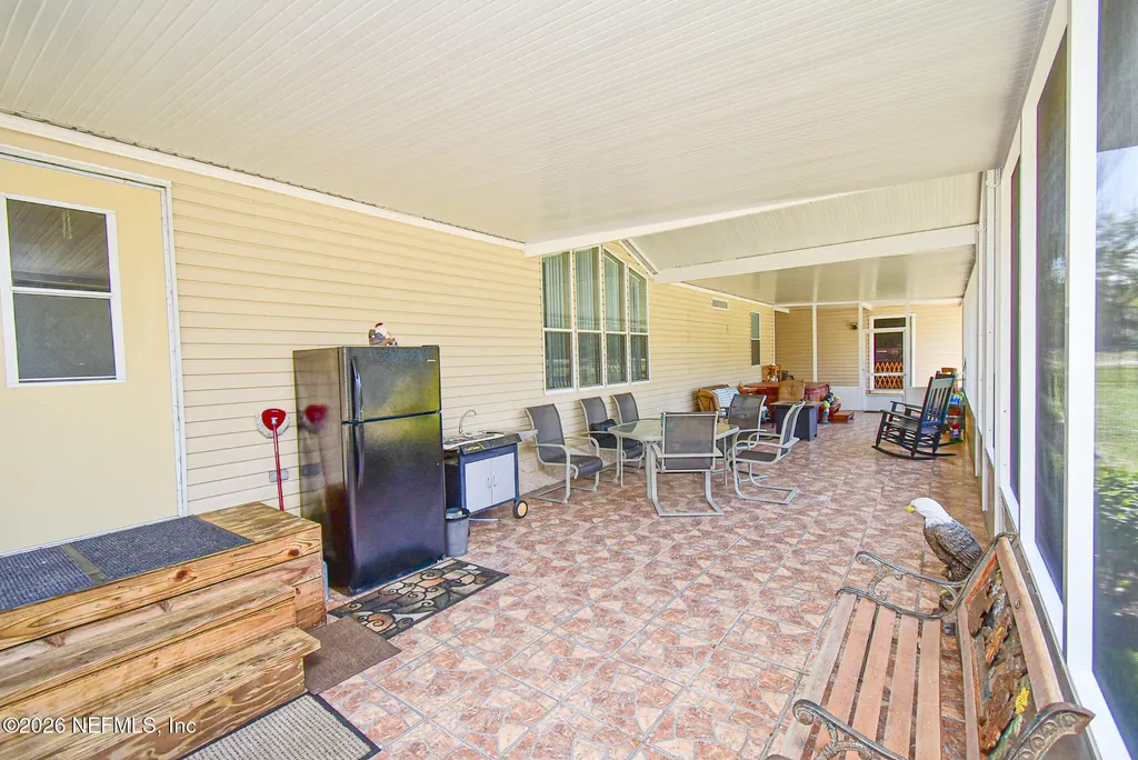 105 Lake Como Drive Pomona Park FL 32181