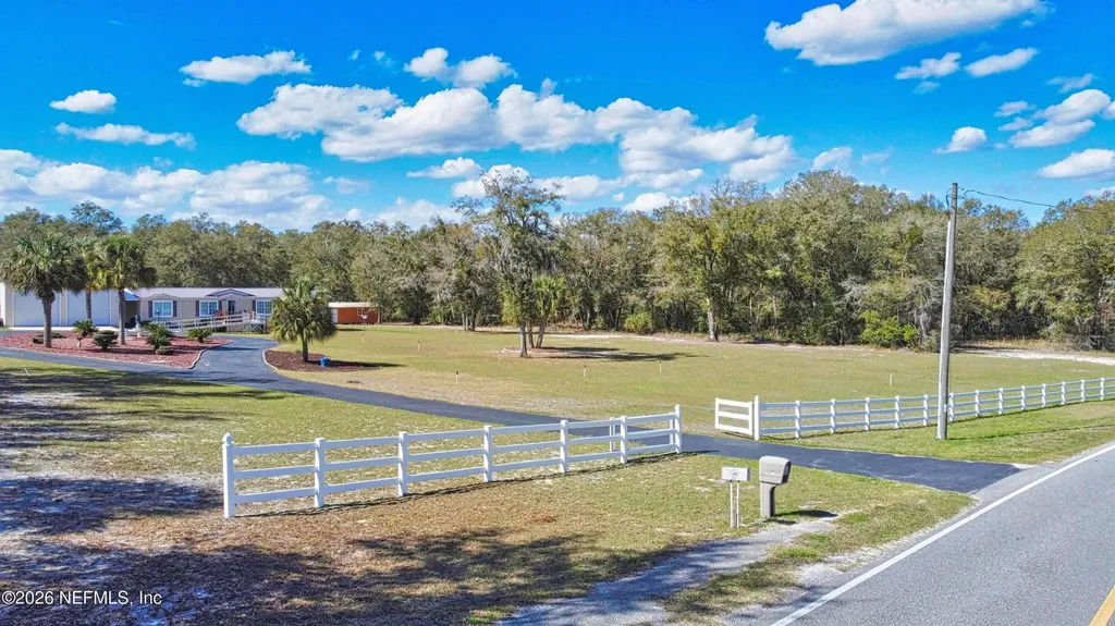 105 Lake Como Drive Pomona Park FL 32181