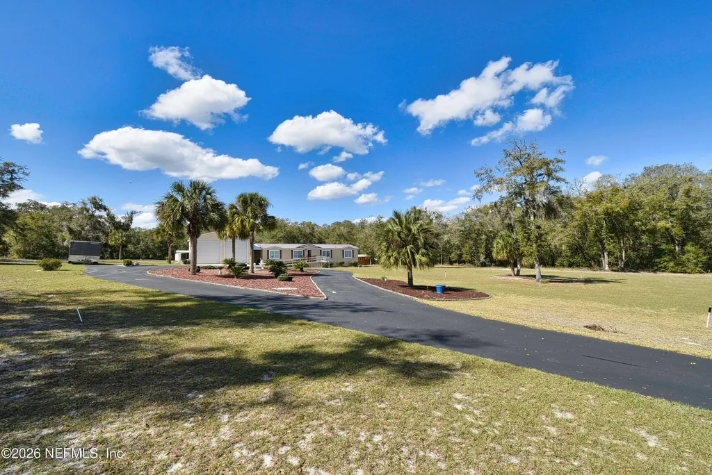 105 Lake Como Drive Pomona Park FL 32181