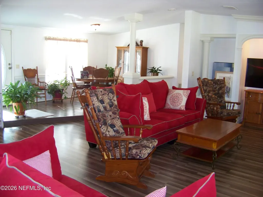 105 Lake Como Drive Pomona Park FL 32181