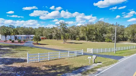 105 Lake Como Drive Pomona Park FL 32181