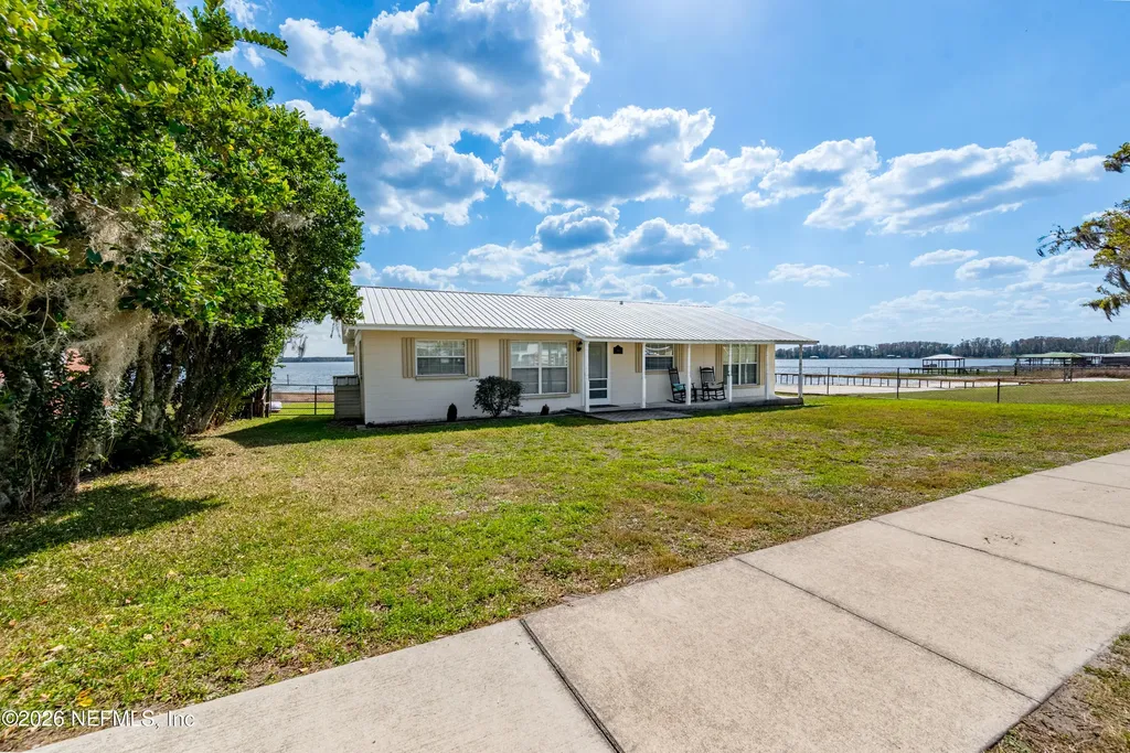 7932 SW County Road 18 Hampton FL 32044