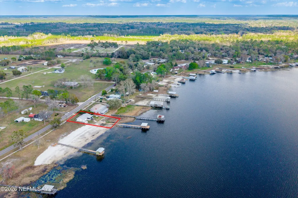 7932 SW County Road 18 Hampton FL 32044