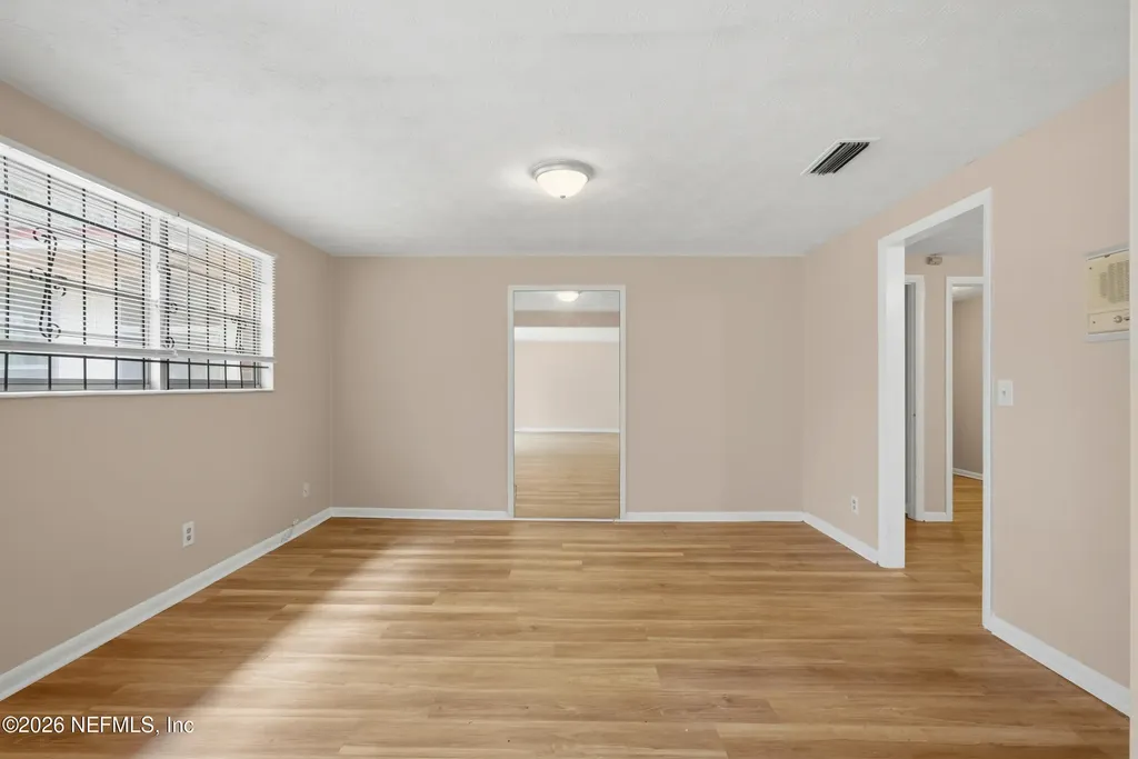 8648 Howell Drive Jacksonville FL 32208
