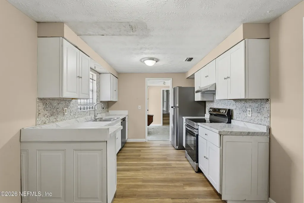 8648 Howell Drive Jacksonville FL 32208
