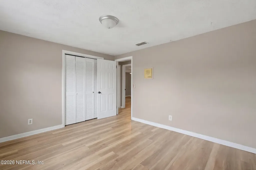 8648 Howell Drive Jacksonville FL 32208