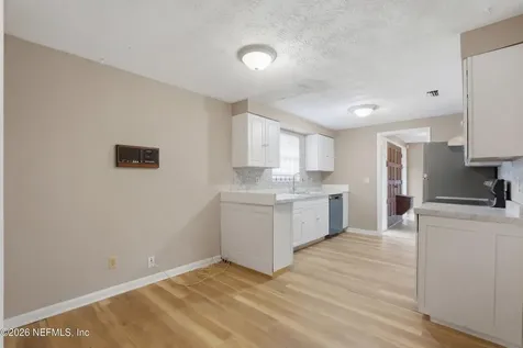8648 Howell Drive Jacksonville FL 32208
