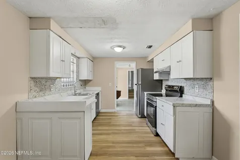 8648 Howell Drive Jacksonville FL 32208
