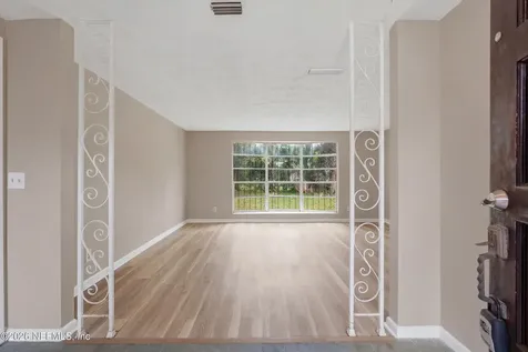 8648 Howell Drive Jacksonville FL 32208
