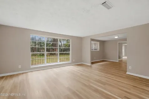8648 Howell Drive Jacksonville FL 32208