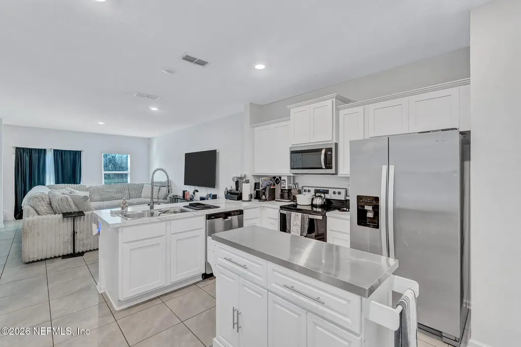 9008 Gifford Drive Jacksonville FL 32220