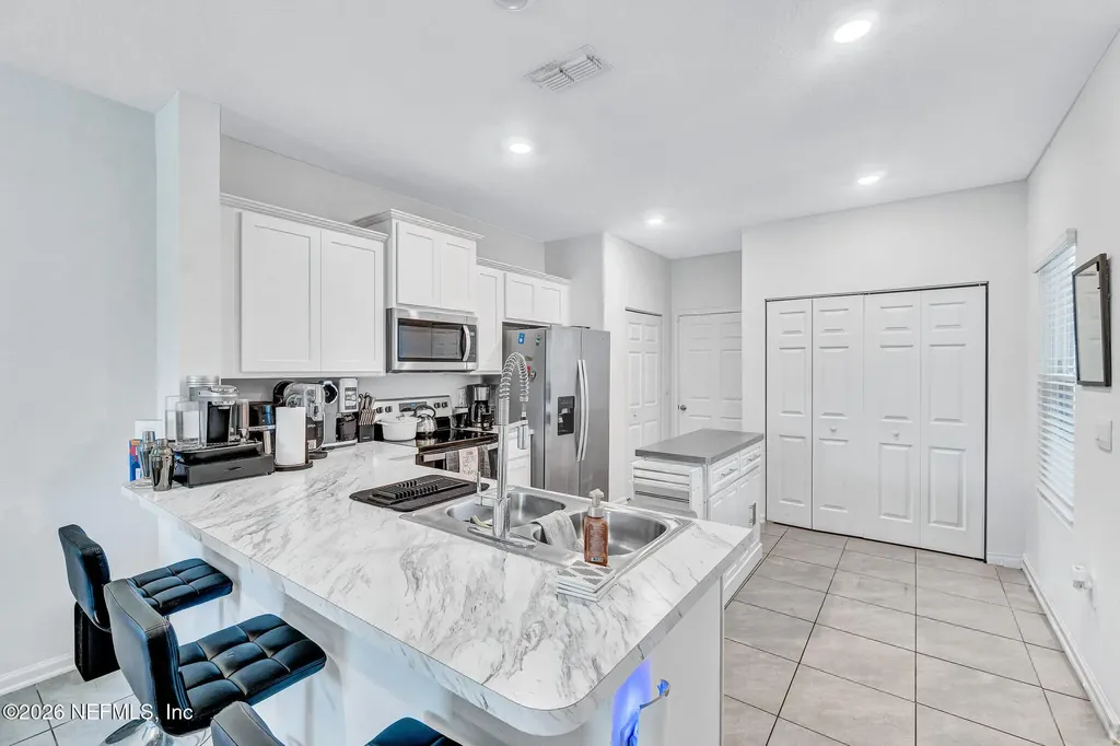 9008 Gifford Drive Jacksonville FL 32220