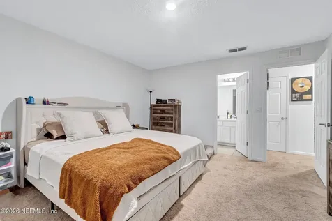 9008 Gifford Drive Jacksonville FL 32220