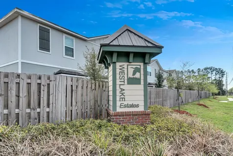 9008 Gifford Drive Jacksonville FL 32220