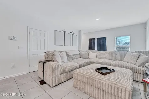 9008 Gifford Drive Jacksonville FL 32220
