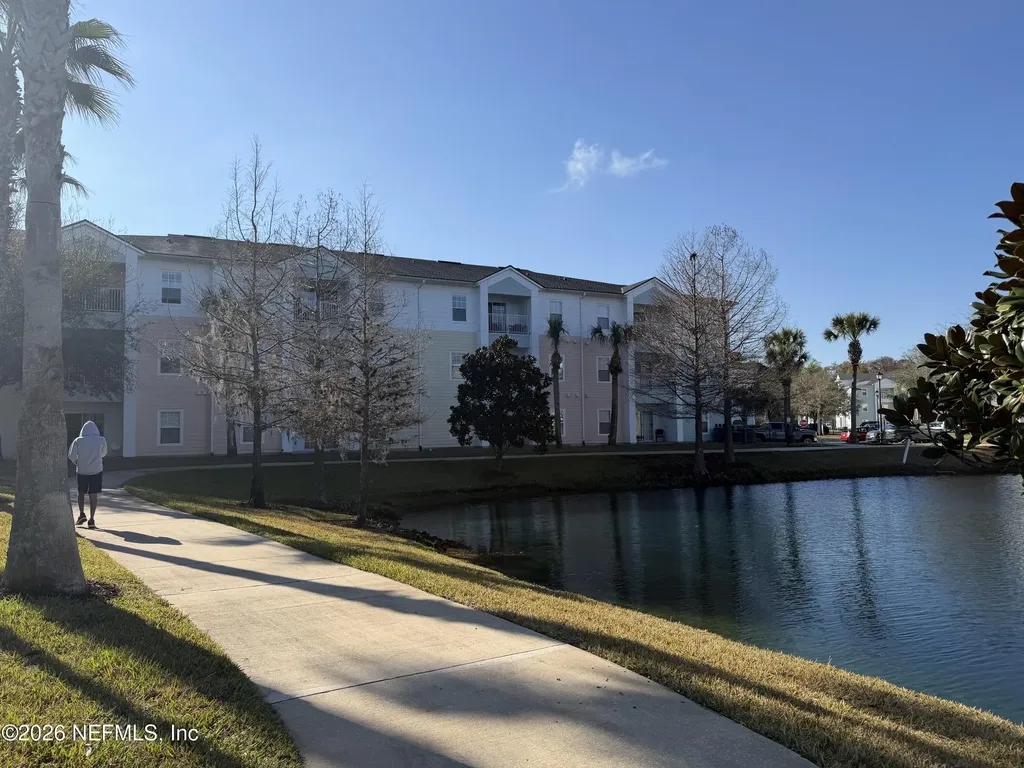 8218 Green Parrot Road Jacksonville FL 32256
