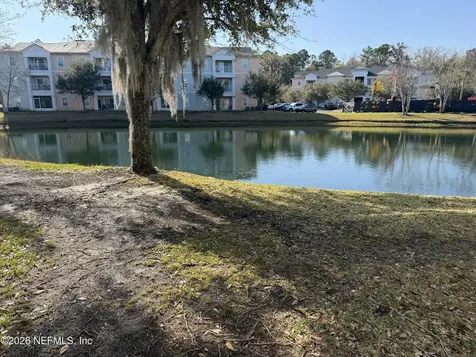 8218 Green Parrot Road Jacksonville FL 32256