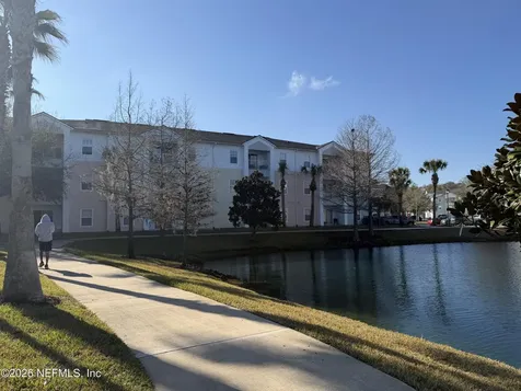 8218 Green Parrot Road Jacksonville FL 32256