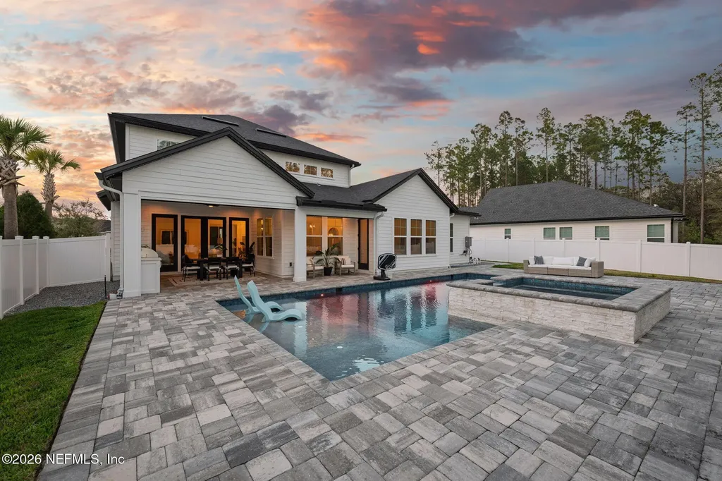 28 Woodbay Court St. Johns FL 32259