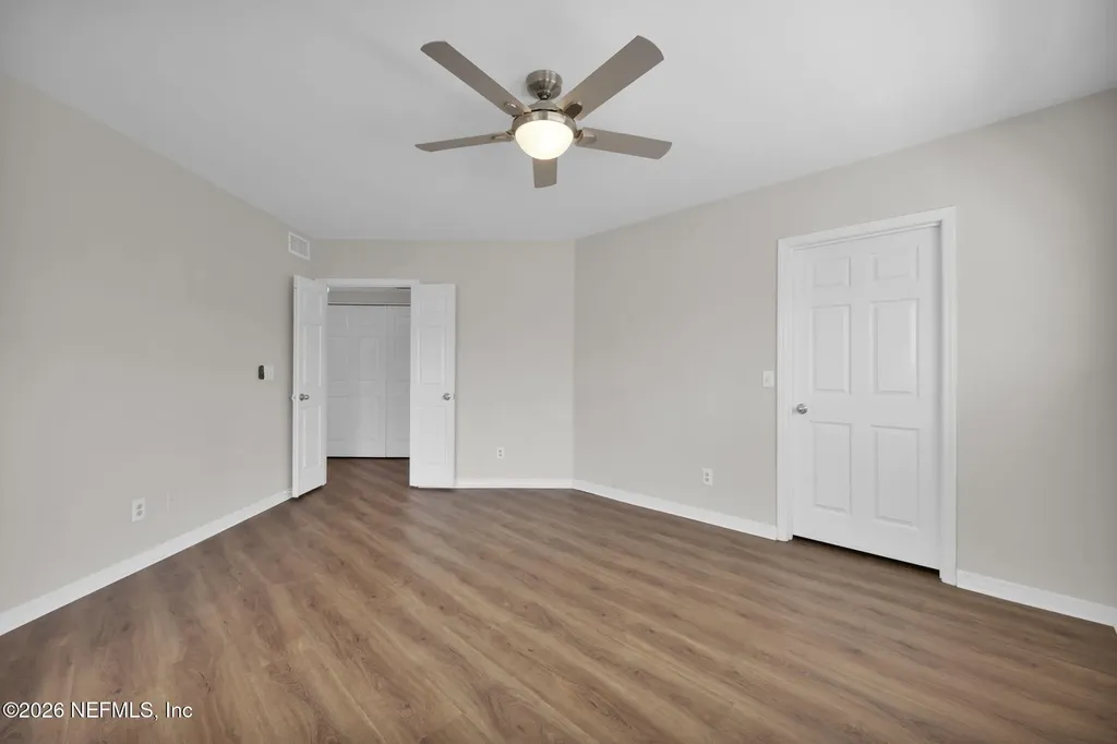1800 The Greens Way Jacksonville Beach FL 32250