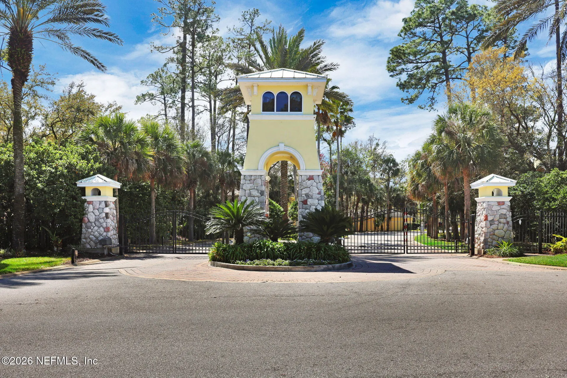 1800 The Greens Way Jacksonville Beach FL 32250