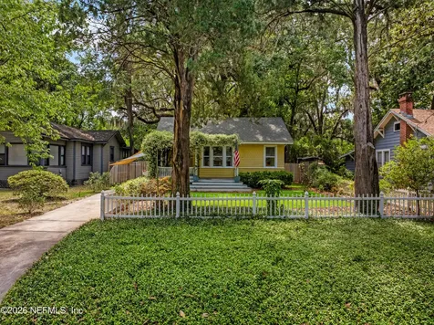 2720 Apache Avenue Jacksonville FL 32210