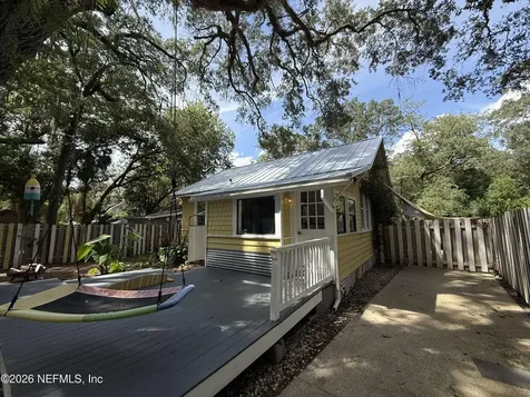 2720 Apache Avenue Jacksonville FL 32210