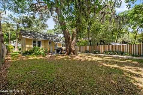 2720 Apache Avenue Jacksonville FL 32210