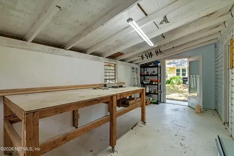 2720 Apache Avenue Jacksonville FL 32210