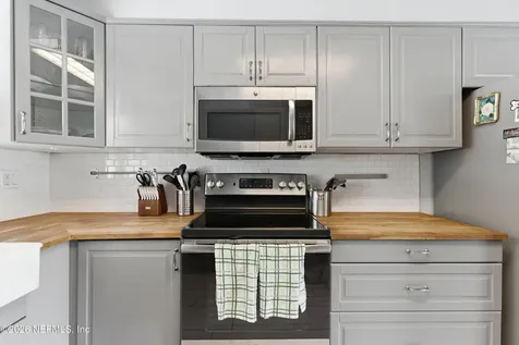 2438 Buttonwood Drive Jacksonville FL 32216