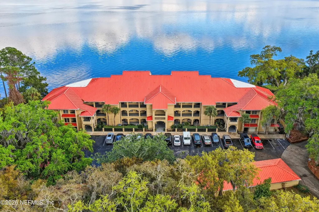 2099 Winterbourne E Orange Park FL 32073